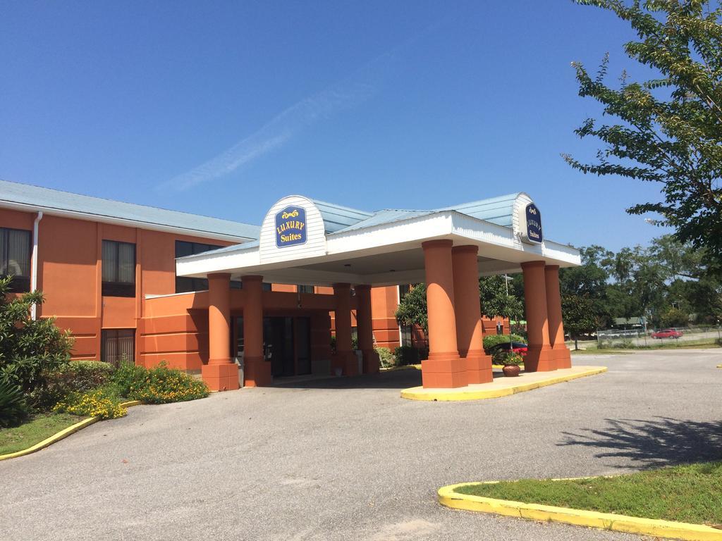 Luxury Suites Ferry Pass Exterior foto